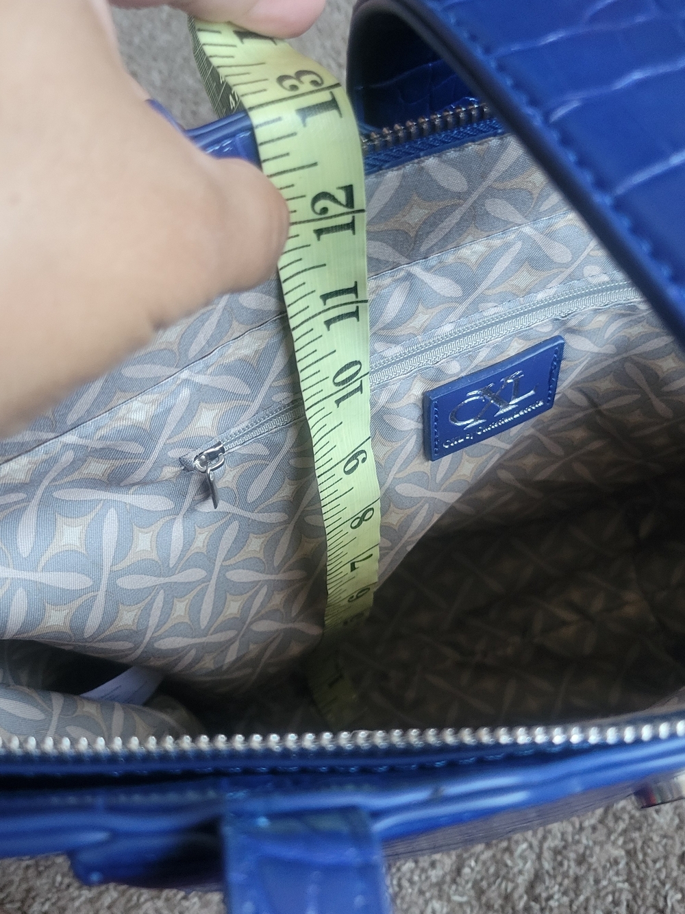 Cobalt blue tote bag with crocodile embossing and logo detail - Picture 16 of 16